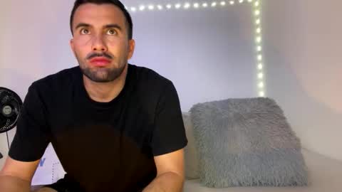 camilor_30 online show from 4, 2, 2026