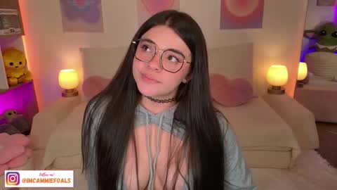   Lets reach 200 thumbs up  online show from 13, 1, 2026