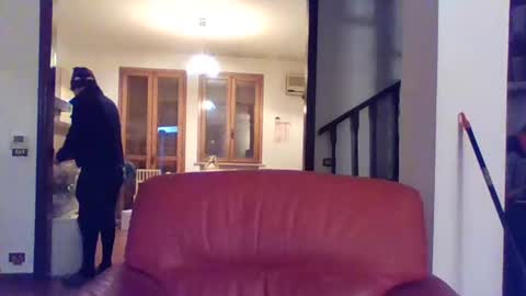 Snapshot of camomilla72 chatting on 4, 3, 2025 Cristian online show from 4, 3, 2025