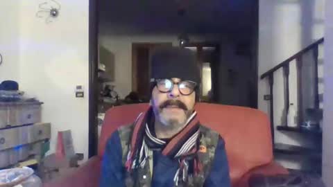 Snapshot of camomilla72 chatting on 29, 9, 2025 Cristian online show from 29, 9, 2025