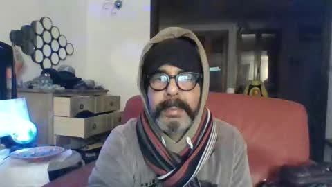 Snapshot of camomilla72 chatting on 20, 10, 2025 Cristian online show from 20, 10, 2025
