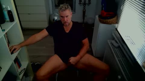 camunication online show from 1, 12, 2025