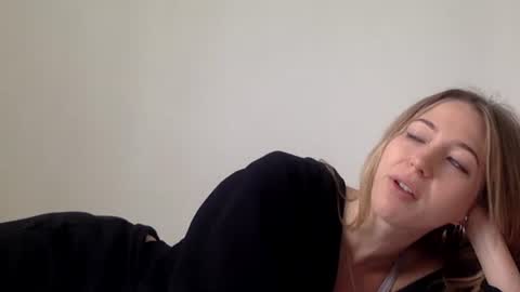 Snapshot of candicelucy chatting on 21, 5, 2026 Candice Angel online show from 21, 5, 2026