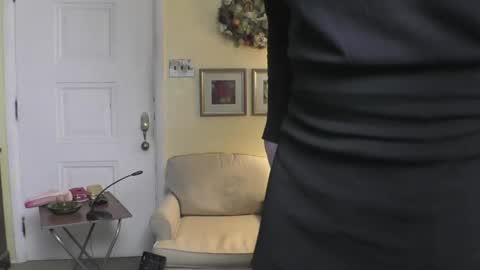 Candi Saint online show from 4, 3, 2025