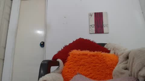 Snapshot of candy_cumy1 chatting on 14, 1, 2025 Dayan Camila online show from 14, 1, 2025