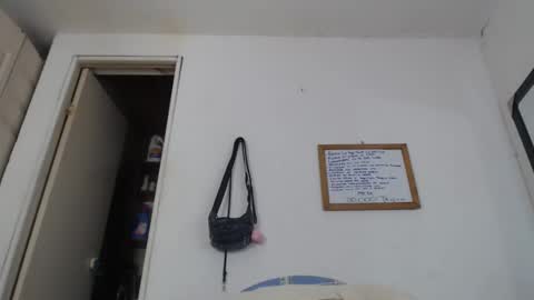 Snapshot of candy_cumyy1 chatting on 25, 2, 2025 candy_cumyy1 online show from 25, 2, 2025