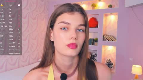 Snapshot of candy_flo chatting on 10, 4, 2026 Flora online show from 10, 4, 2026