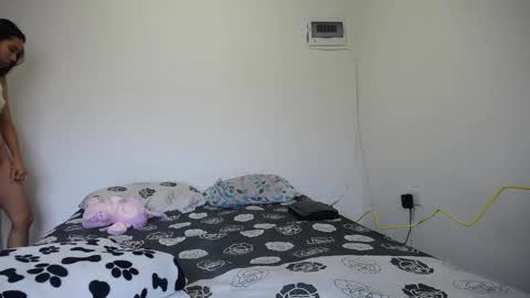 Candy  Grey online show from 20, 11, 2025