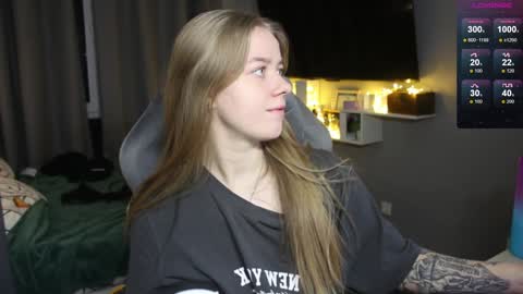 Snapshot of candy_meggie chatting on 18, 12, 2024 Megan online show from 18, 12, 2024