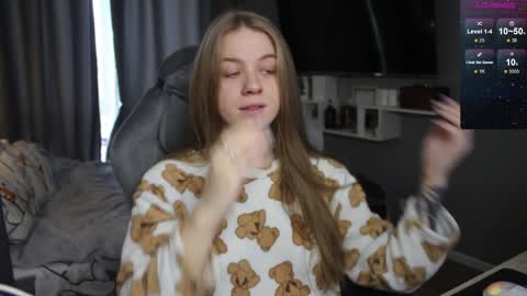 Snapshot of candy_meggie chatting on 21, 1, 2025 Megan online show from 21, 1, 2025