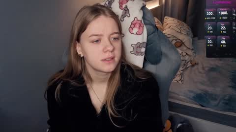 Snapshot of candy_meggie chatting on 28, 1, 2025 Megan online show from 28, 1, 2025