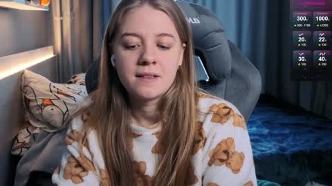 Snapshot of candy_meggie chatting on 7, 2, 2025 Megan online show from 7, 2, 2025