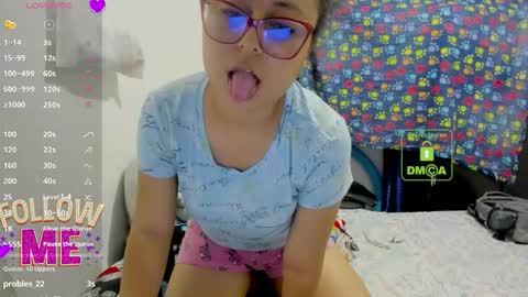 Snapshot of candy_val chatting on 18, 9, 2025 candy_val online show from 18, 9, 2025