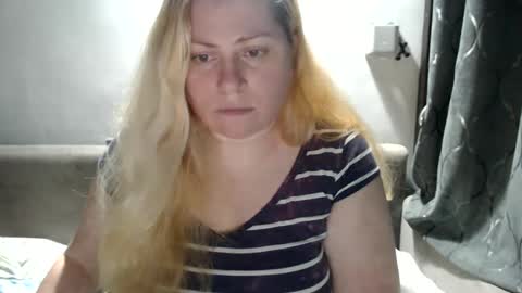 Laura online show from 12, 2, 2025