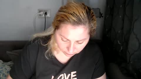 Laura online show from 19, 2, 2025