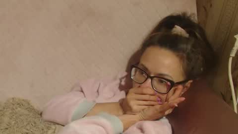 say meow and send tip  online show from 18, 10, 2025