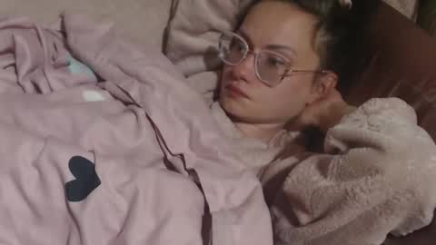 say meow and send tip  online show from 14, 4, 2026