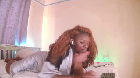 Snapshot of candymia3 chatting on 6, 10, 2025 Candice online show from 6, 10, 2025