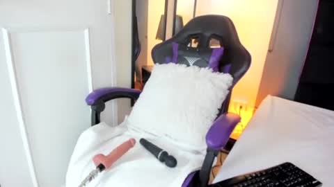 candyrose__ online show from 12, 7, 2026