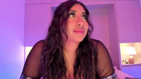 GABRIELA LOPEZ online show from 1, 2, 2025