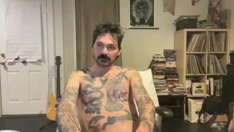 Snapshot of cantleavethehouse chatting on 19, 12, 2024 cantleavethehouse online show from 19, 12, 2024