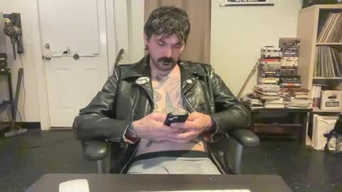 Snapshot of cantleavethehouse chatting on 29, 12, 2024 cantleavethehouse online show from 29, 12, 2024