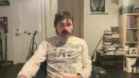 Snapshot of cantleavethehouse chatting on 11, 1, 2025 cantleavethehouse online show from 11, 1, 2025