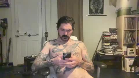 Snapshot of cantleavethehouse chatting on 19, 1, 2025 cantleavethehouse online show from 19, 1, 2025