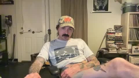 Snapshot of cantleavethehouse chatting on 10, 2, 2025 cantleavethehouse online show from 10, 2, 2025