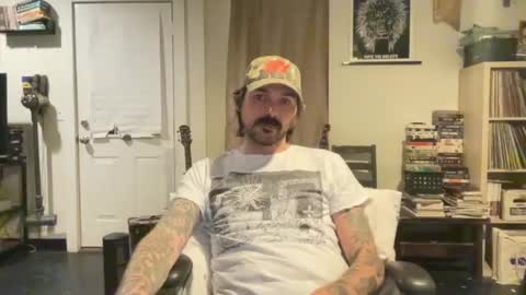 Snapshot of cantleavethehouse chatting on 27, 2, 2025 cantleavethehouse online show from 27, 2, 2025