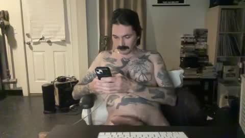 Snapshot of cantleavethehouse chatting on 1, 3, 2025 cantleavethehouse online show from 1, 3, 2025