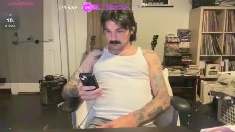 Snapshot of cantleavethehouse chatting on 4, 3, 2025 cantleavethehouse online show from 4, 3, 2025