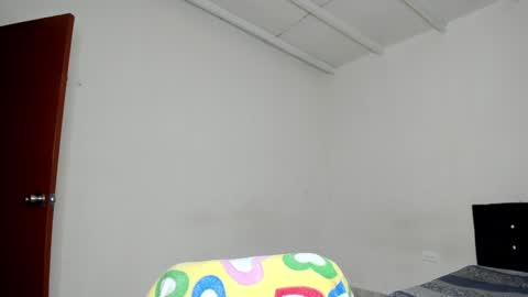 Carlos and Cristian  online show from 28, 1, 2025