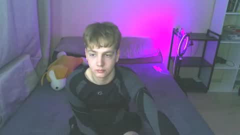 Snapshot of carl_kvirrr chatting on 17, 12, 2024 Carl online show from 17, 12, 2024