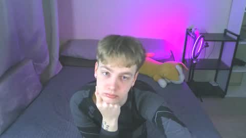 Snapshot of carl_kvirrr chatting on 17, 12, 2024 Carl online show from 17, 12, 2024