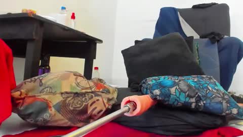 carla_prestige online show from 2, 12, 2025