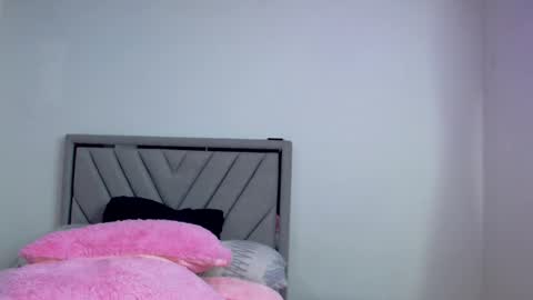 Carla Santini online show from 7, 3, 2025