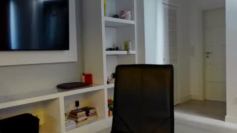 carla_secretary online show from 17, 6, 2026