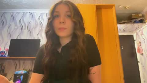 Snapshot of carleegarbutt chatting on 7, 7, 2026 Sally online show from 7, 7, 2026