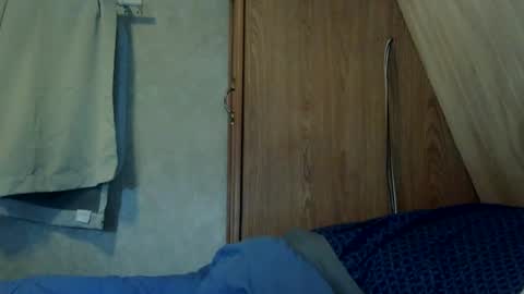 carleeswoman08 online show from 10, 3, 2025