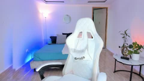 Alejandra online show from 3, 4, 2026