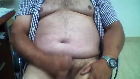 Snapshot of carlos8711 chatting on 8, 7, 2026 carlos8711 online show from 8, 7, 2026