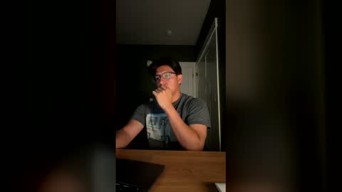 Snapshot of carlosjosecb1 chatting on 4, 5, 2026 carlos online show from 4, 5, 2026