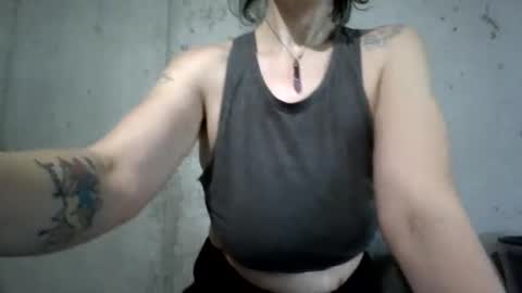 Snapshot of carlysmiles chatting on 27, 12, 2024 Carly Smiles online show from 27, 12, 2024