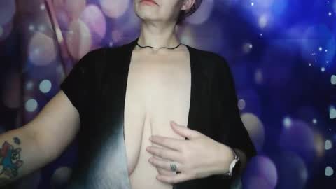 Snapshot of carlysmiles chatting on 14, 11, 2025 Carly Smiles online show from 14, 11, 2025