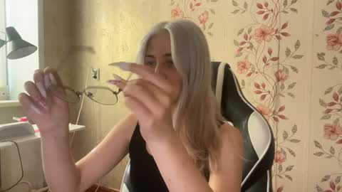Snapshot of carmenlavelli chatting on 3, 7, 2026 Elina online show from 3, 7, 2026