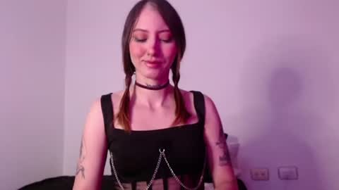 carmennrusso online show from 16, 10, 2025