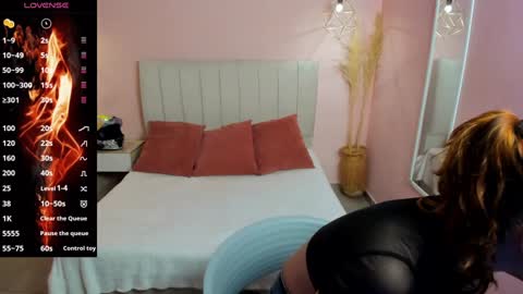 Snapshot of carol_pinter chatting on 12, 12, 2024 Carol online show from 12, 12, 2024