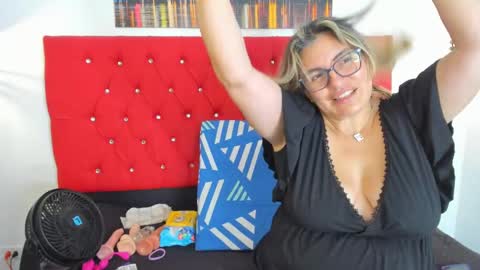 Carolina online show from 10, 9, 2025