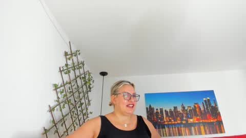 Carolina online show from 19, 10, 2025